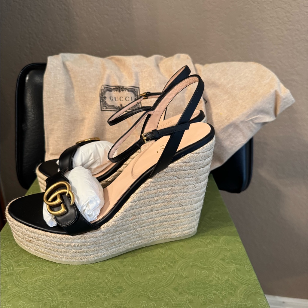 Authentic Gucci Wedge New Authentic Gucci Wedge New